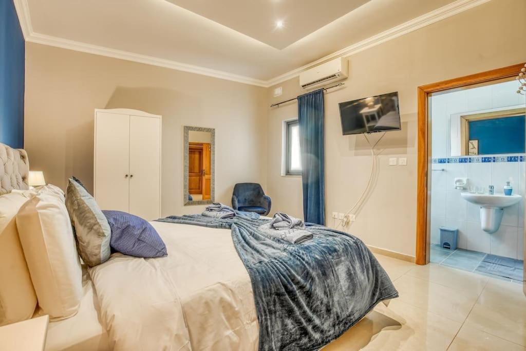 Spacious And Flat In Spinola Bay * Saint Julian's