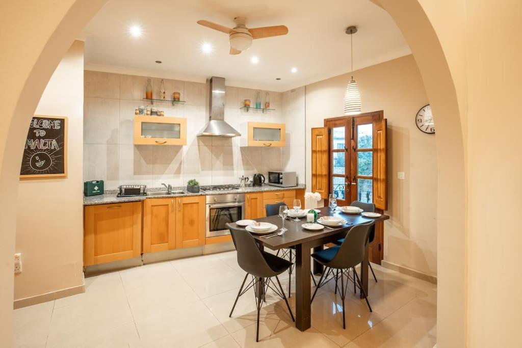 Spacious And Flat In Spinola Bay Apartment