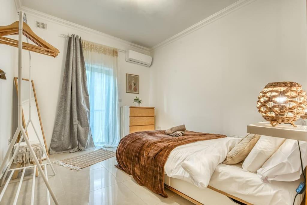 Spacious And Flat In Spinola Bay Сент Джулианс