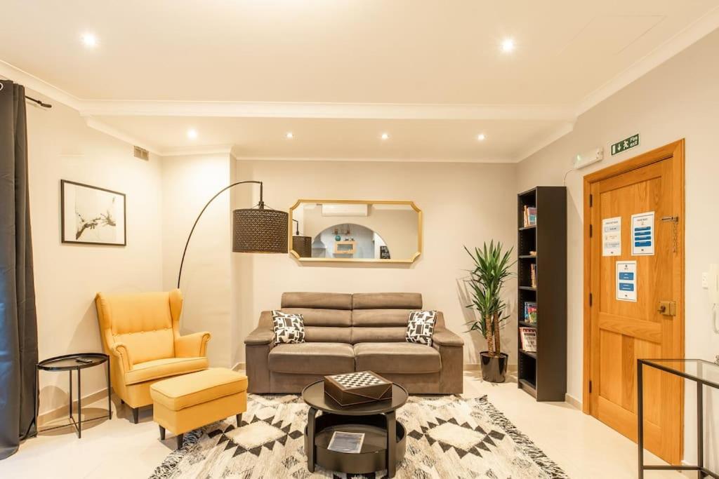 Spacious And Flat In Spinola Bay Apartment