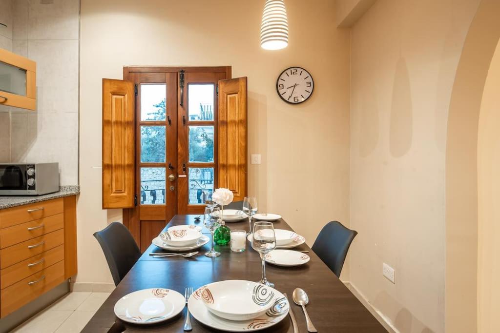 Spacious And Flat In Spinola Bay 公寓 *