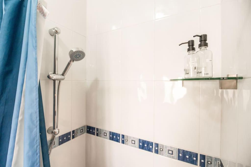 Spacious And Flat In Spinola Bay Appartement San Ġiljan
