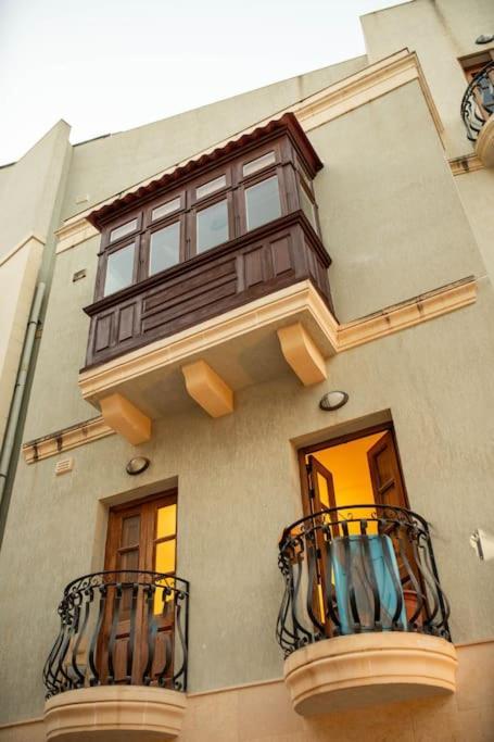 Spacious And Flat In Spinola Bay Appartement San Ġiljan